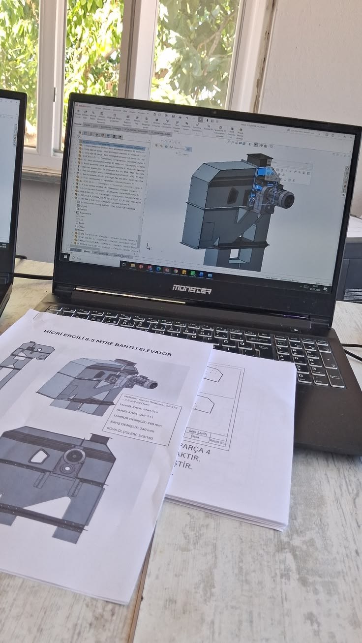 Desarrollo de proyecto industrial mediante diseño CAD y planos